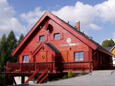 Pohled od parkoviště