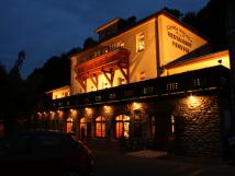 Restaurace a pension Vzhůru nohama