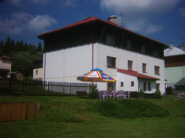 Hotel M & M