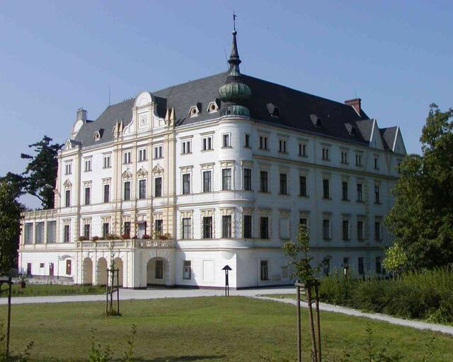 Zámek Bartošovice