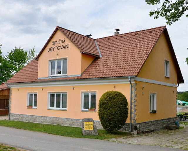 U rybníka Smrčná