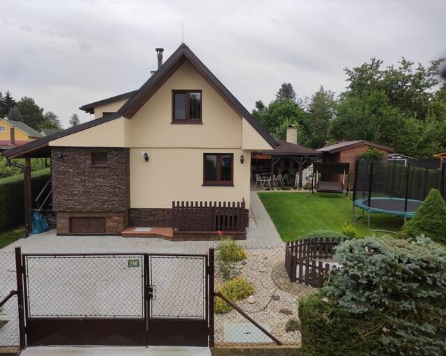 Chata u přehrady