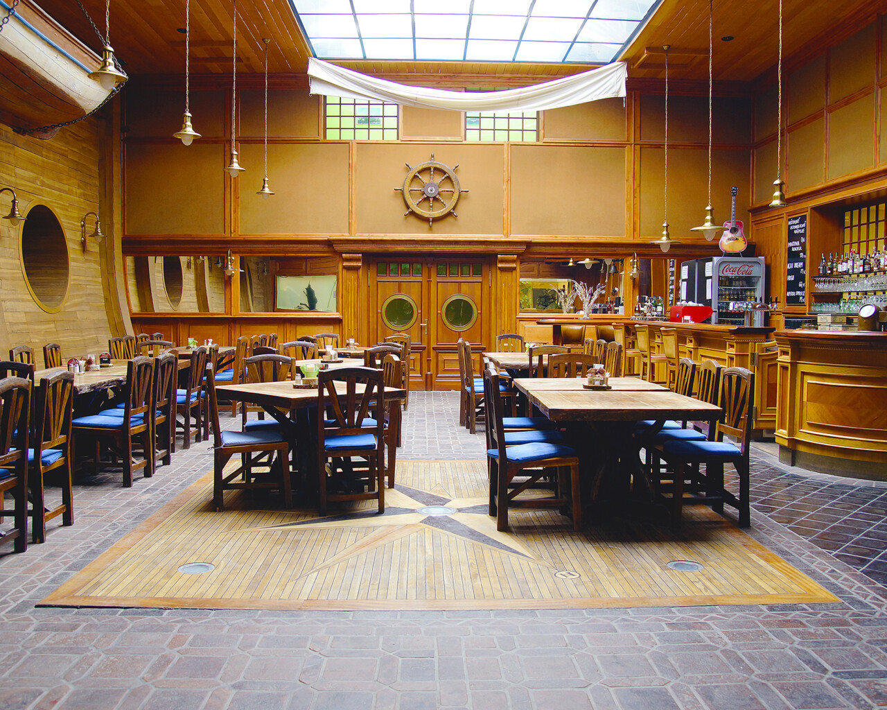 Marina hotel&amp;restaurace