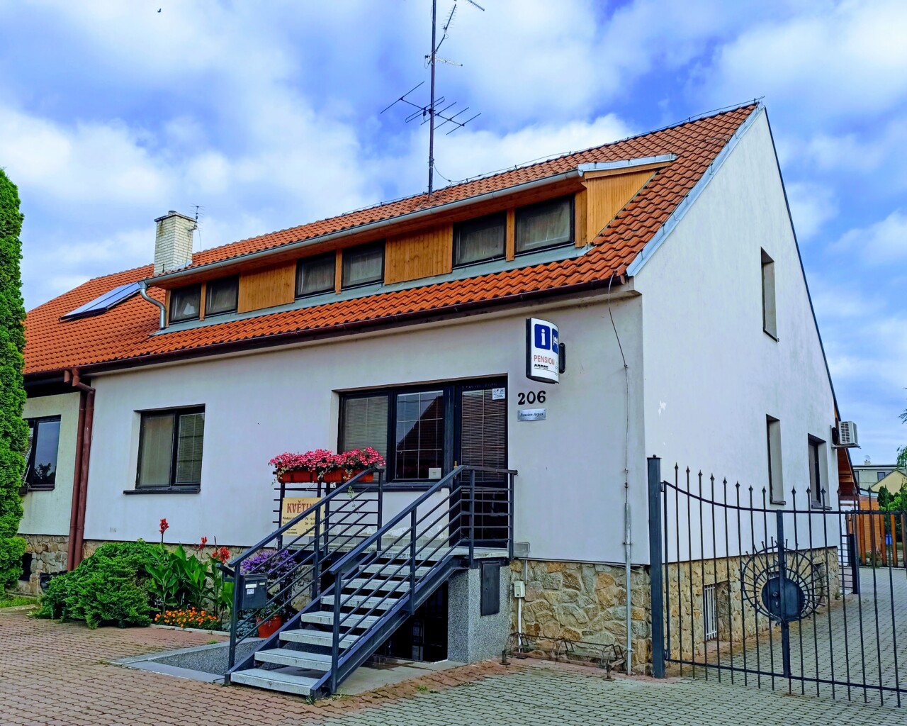 Pension Arpos