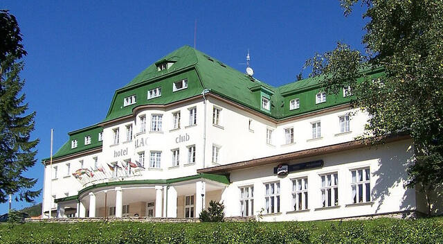 Palace Apartments