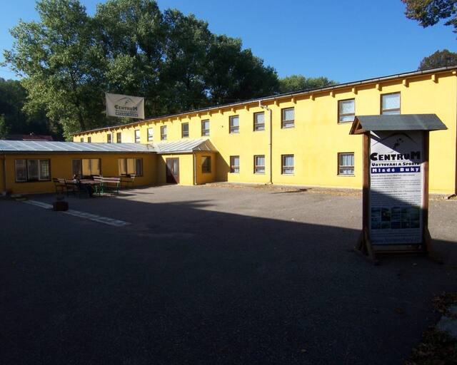 Sportovní a ubytovací centrum Mladé Buky