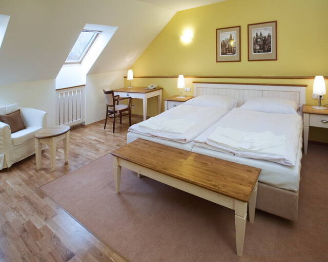 Dolce Villa Hotel