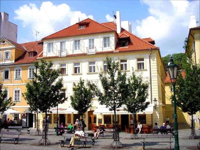 Hotel U Zlatých nůžek