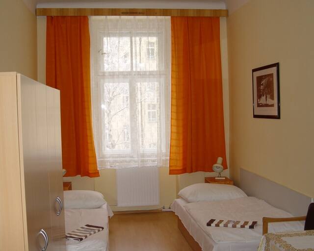 Airy & Bright Flat in Dejvice by Prague Castle