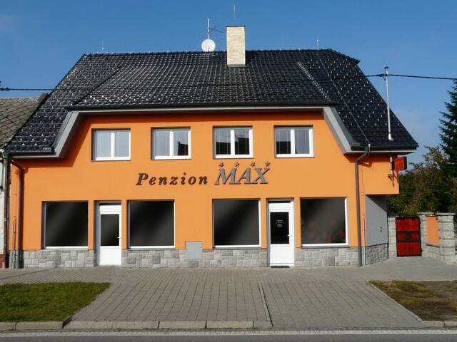 PENZION MAX****