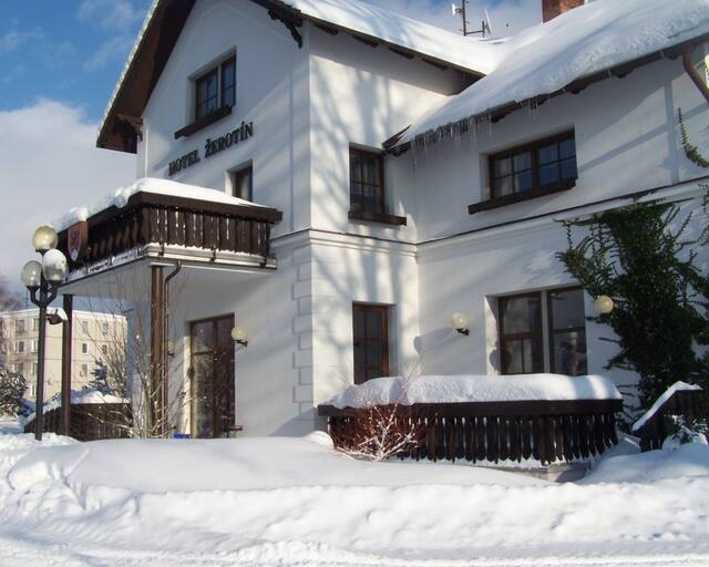 Villa Žerotín Penzion Bed & Breakfast