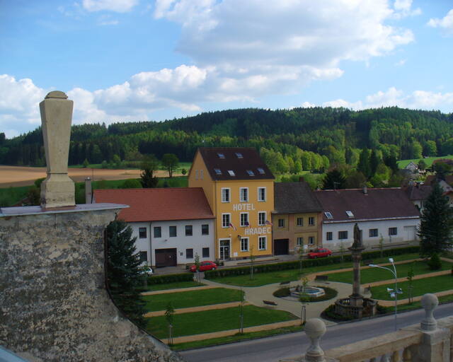 Hotel Mlázovice