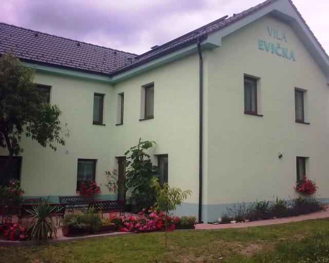 Vila Evička