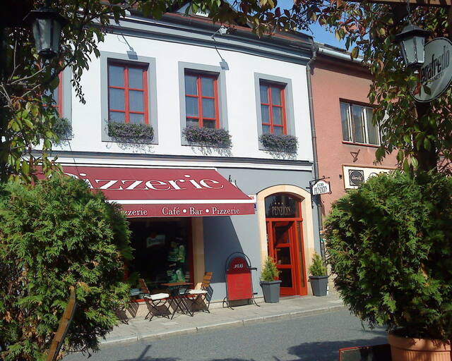 Penzion a pizzerie No. 10