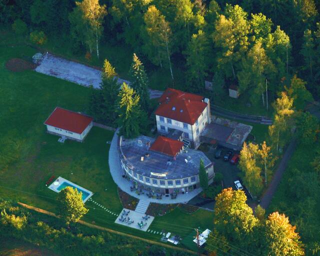 Ermi Hotel