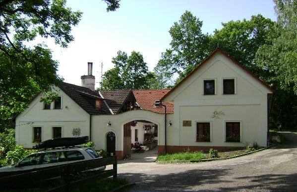 Ovčín - Výcvikové středisko UK FTVS
