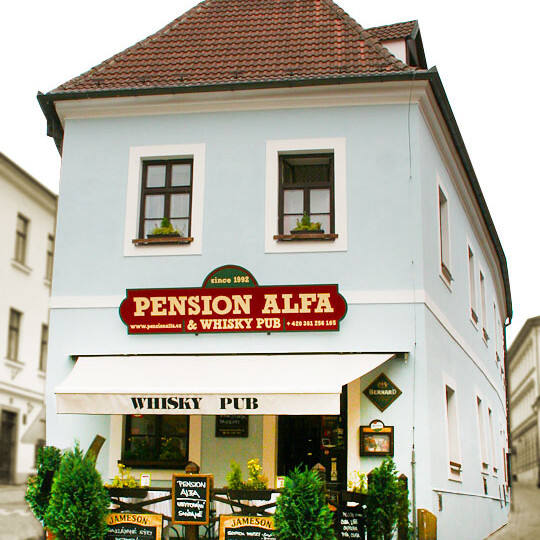 Pension Alfa &amp; Whisky Pub