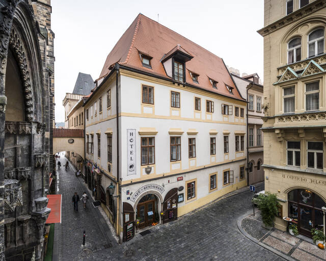 Hotel Cerny Slon