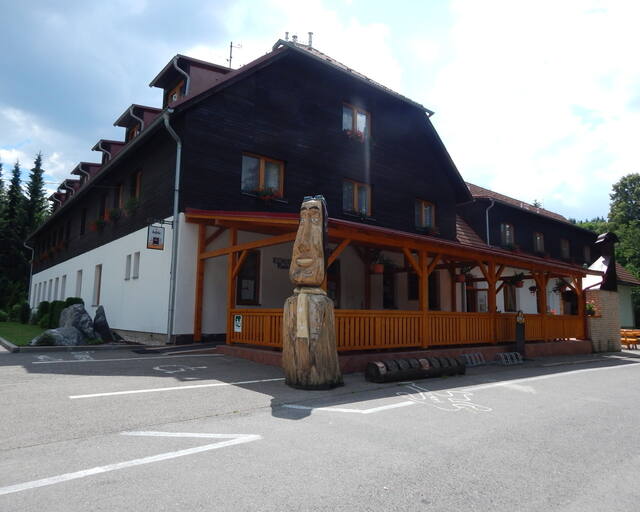 Balónový hotel a pivovar Radešín