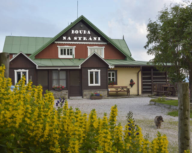 BOUDA NA STRÁNI
